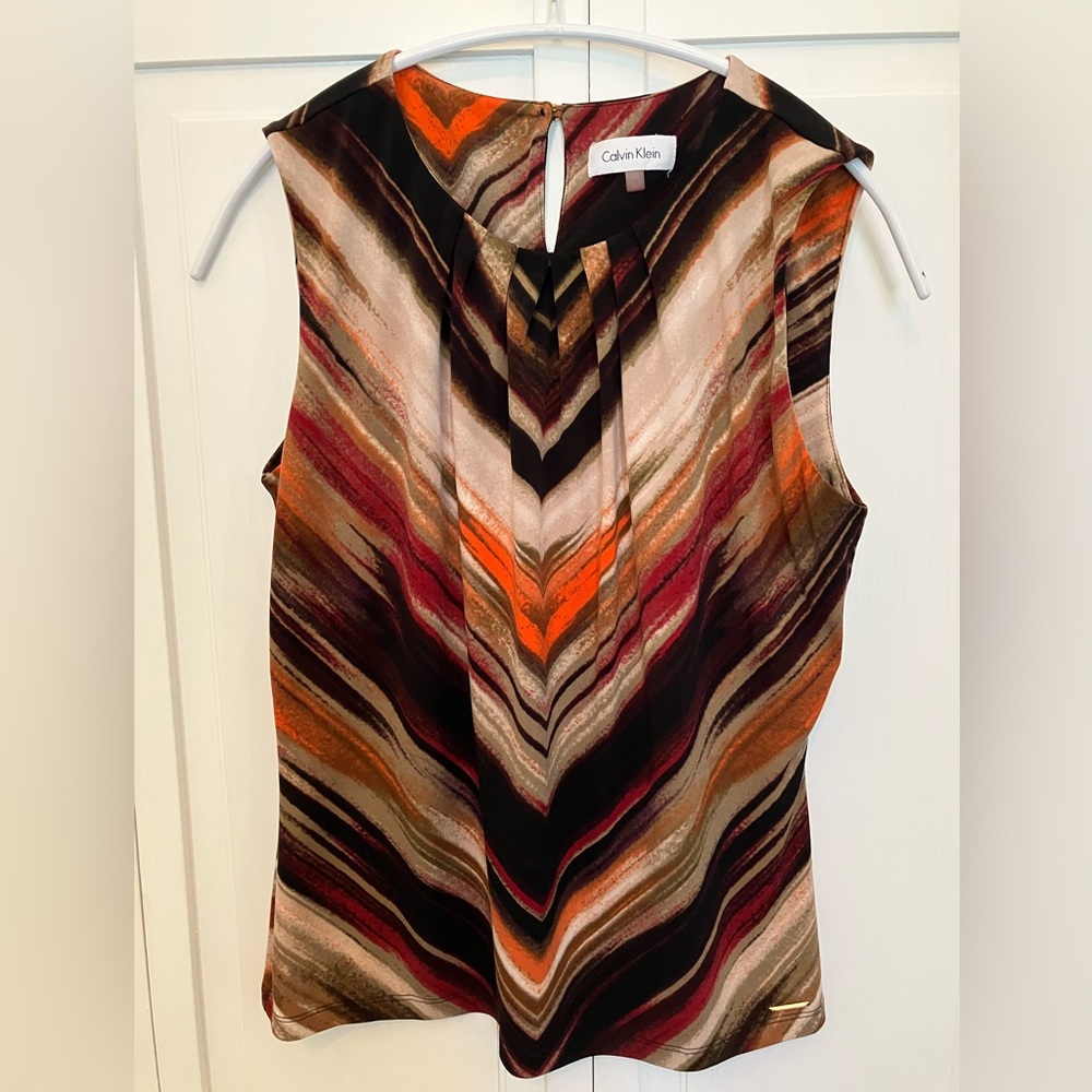 Calvin Klein Sleeveless Blouse with Black, Brown, Tan, Orange Chevron Print